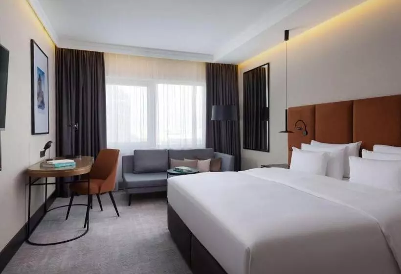 Executive-huone, Radisson Collection Hotel, Warsaw