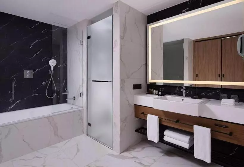 Juniorsviitti, Radisson Collection Hotel, Warsaw