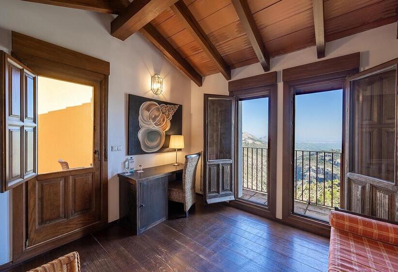 小型套房, Alahuar