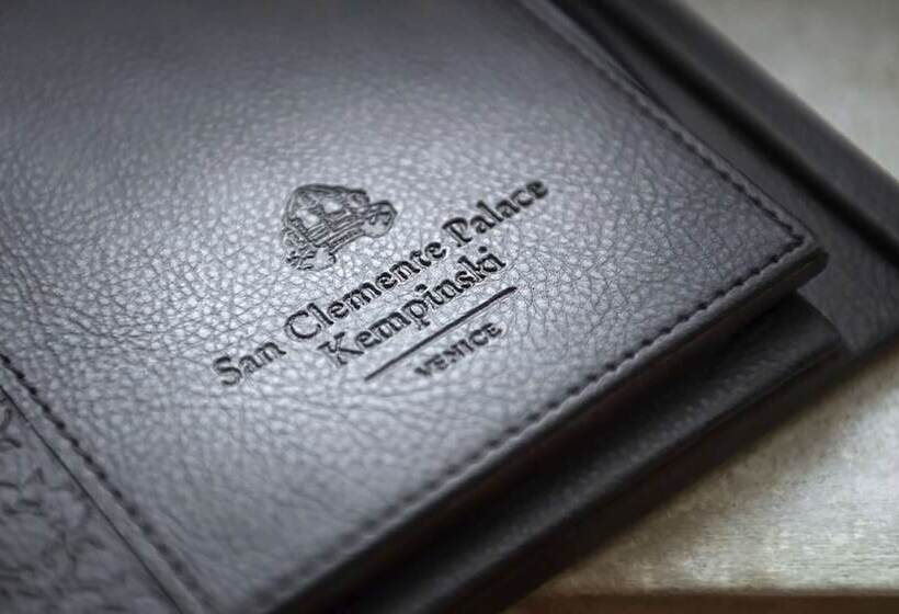 سوییت جونیور با چشم‌انداز دریاچه, San Clemente Palace Kempinski Venice