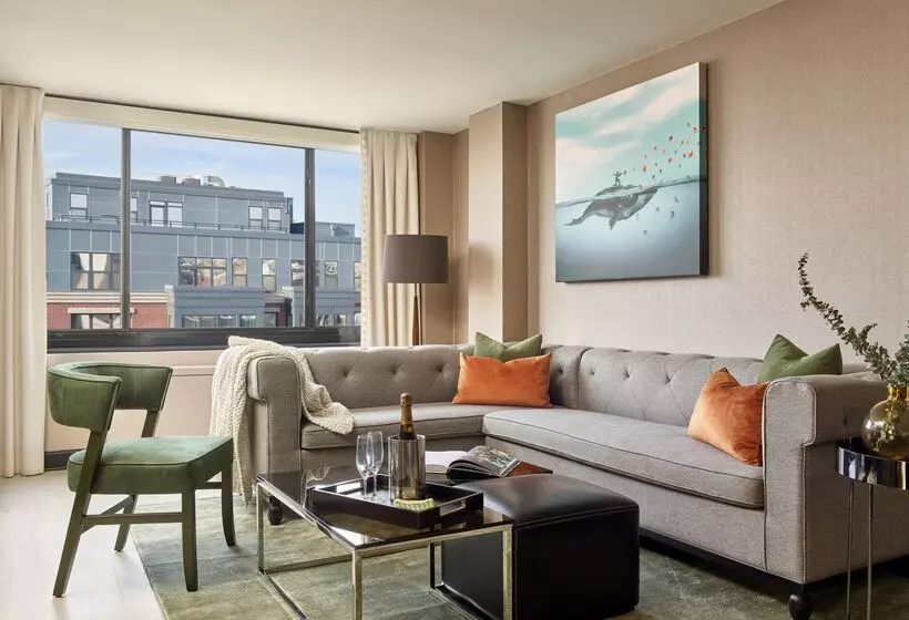 سوئیت برای معلولان, Viceroy Washington DC