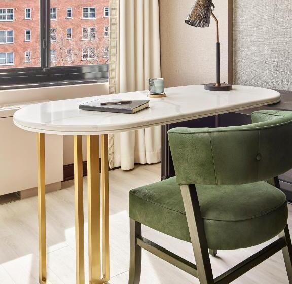 标准工作室, Viceroy Washington DC