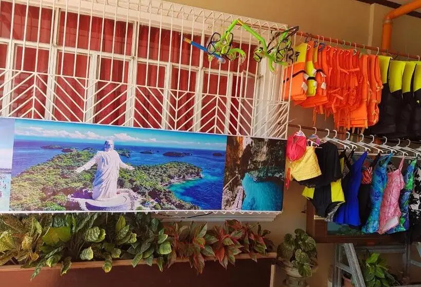ファミリールーム, Fnt Transient House Near Hundred Islands