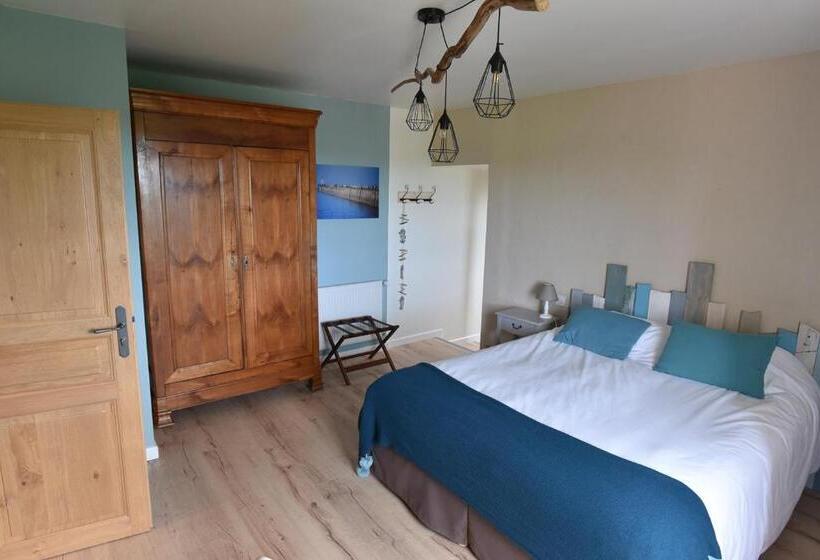 جناح عائلي, Petite Emeraude