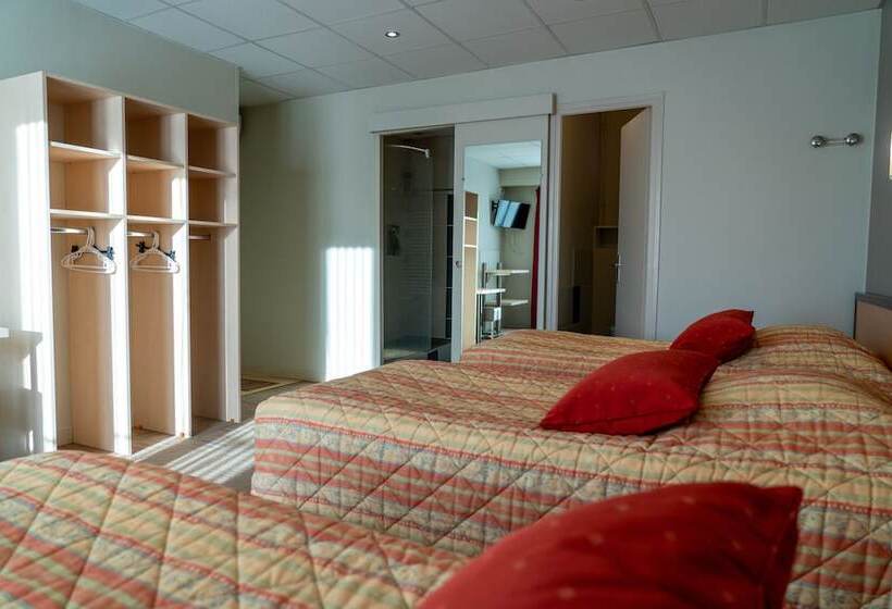 Номер Стандарт Трехместный, Au Primerose