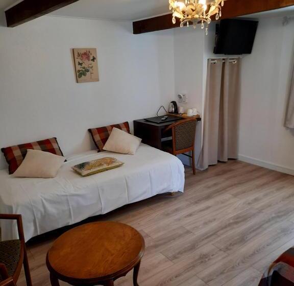 غرفة قياسية ثلاثية, Auberge Du Gros Tilleul