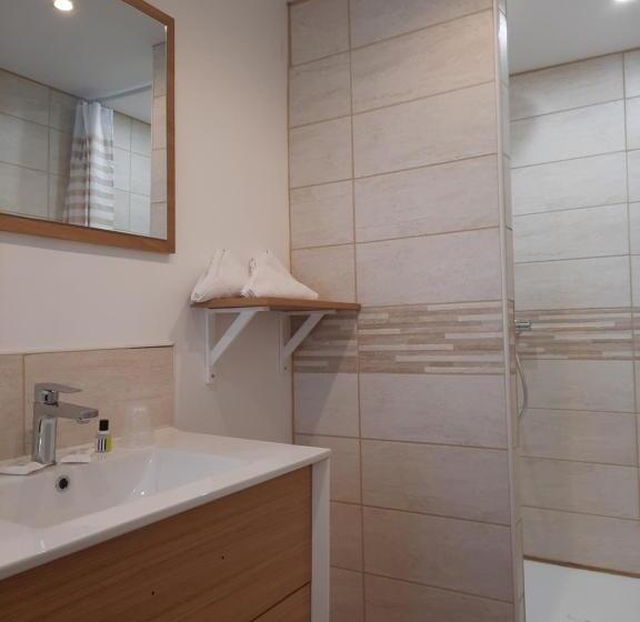 غرفة قياسية ثلاثية, Auberge Du Gros Tilleul