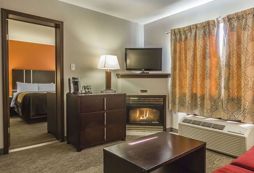 جناح, Comfort Inn & Suites