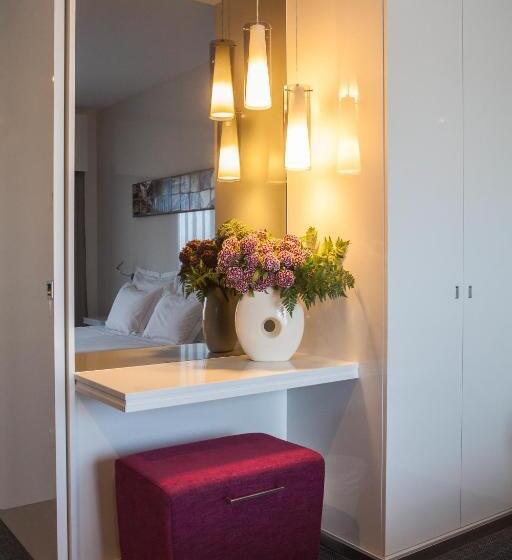 标准间, Costa Verde