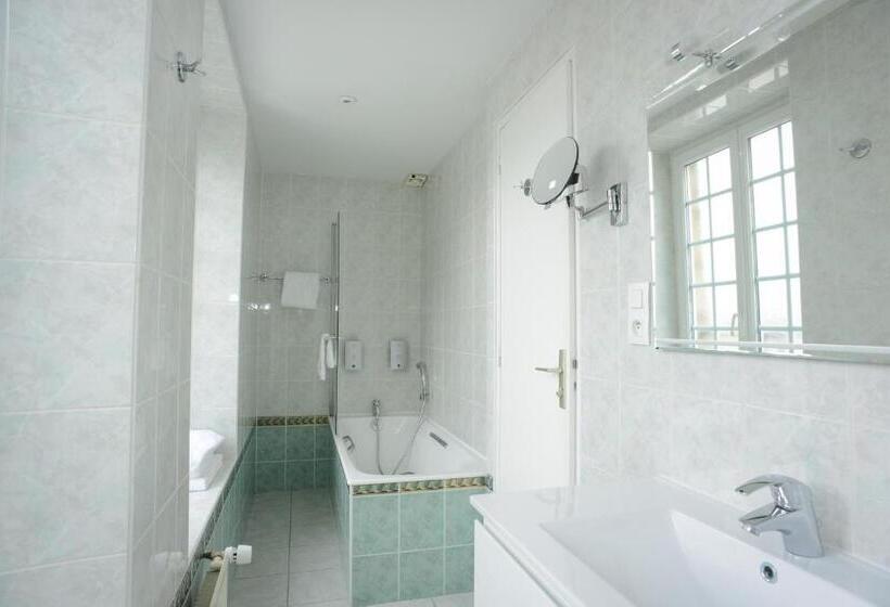 חדר סטנדרט לשלושה, Hôtel De La Croix D Or