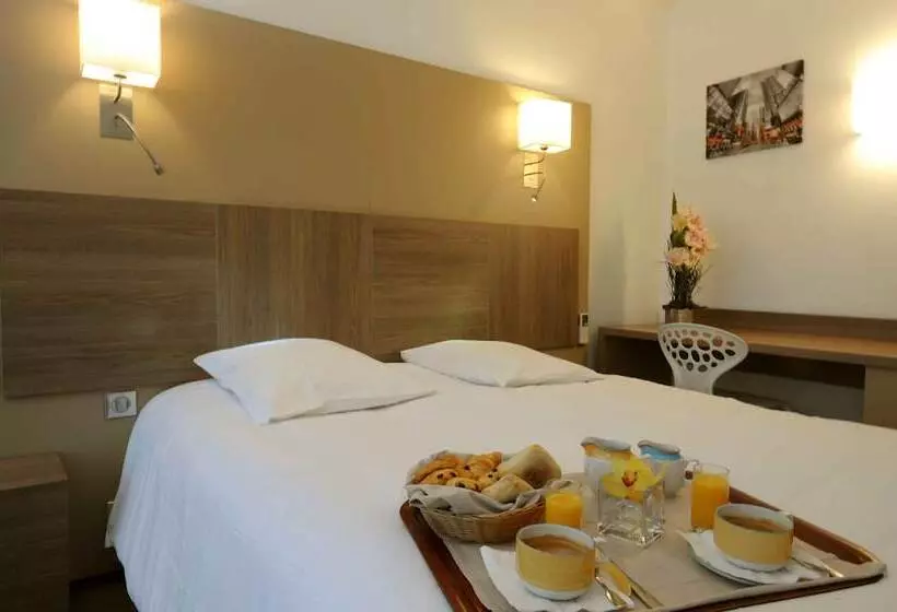 リバービュースタンダードルーム, Hôtel Restaurant La Chartreuse Logis De France