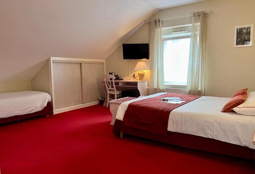 Standard Triple Room, Logis Hôtel, Chalets Et Restaurant Les Chatelminés