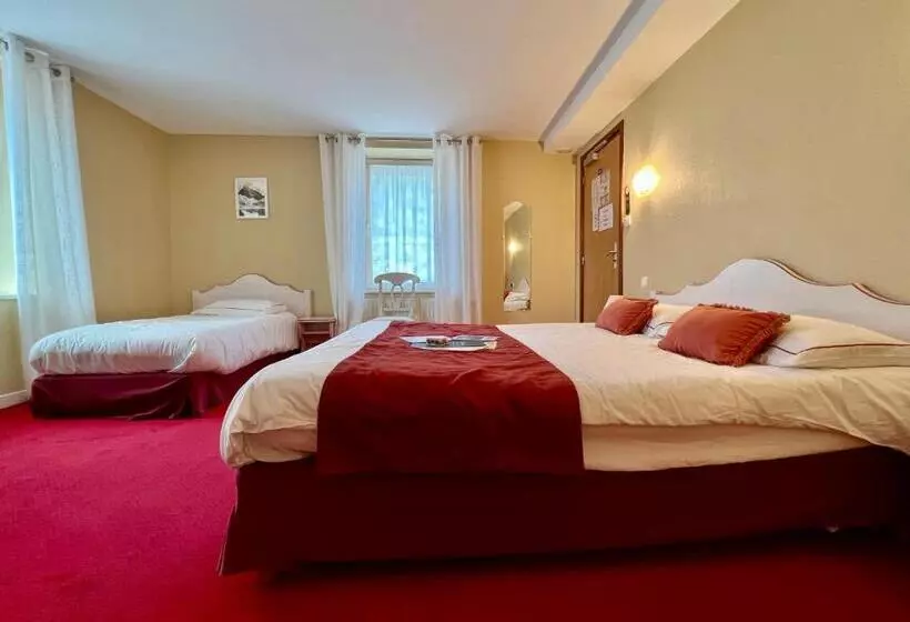 Standard Triple Room, Logis Hôtel, Chalets Et Restaurant Les Chatelminés