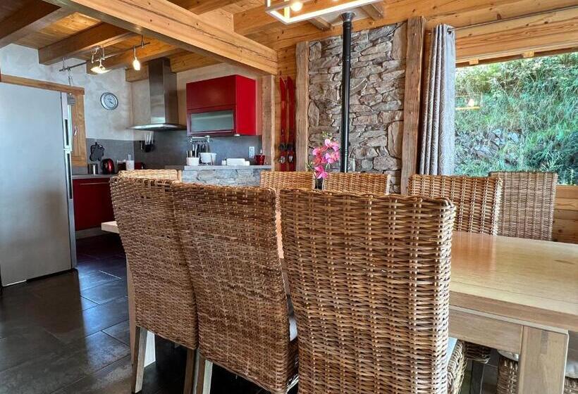 1 Bedroom Chalet, Logis Hôtel, Chalets Et Restaurant Les Chatelminés