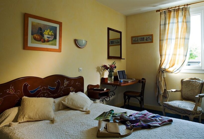 חדר סטנדרט, Logis Auberge Saint Simond