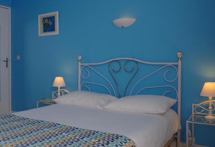 חדר סטנדרט, Logis Hôtel Le Cygne