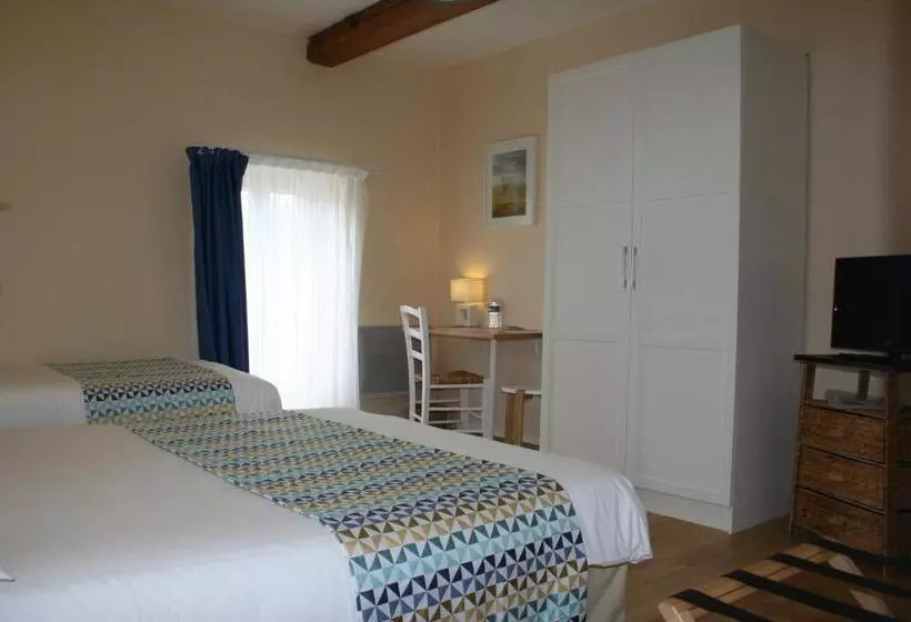 スタンダードトリプルルーム, Logis Hôtel Le Cygne
