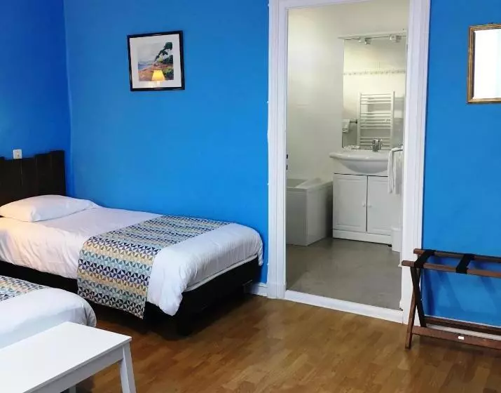 スタンダード4人部屋, Logis Hôtel Le Cygne