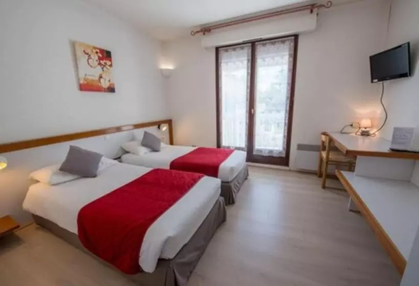 スタンダードトリプルルーム, Logis Hôtels   Hôtel Et Restaurant Les Cordeliers