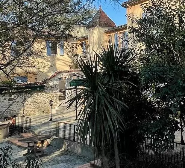 テラス付スイート, Logis Hotel Restaurant Le Domaine De La Régalière