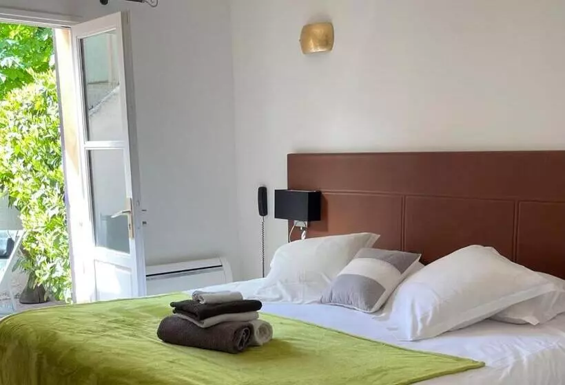 テラス付スイート, Logis Hotel Restaurant Le Domaine De La Régalière