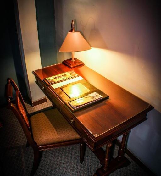 اتاق سوپریور, Los Parrales