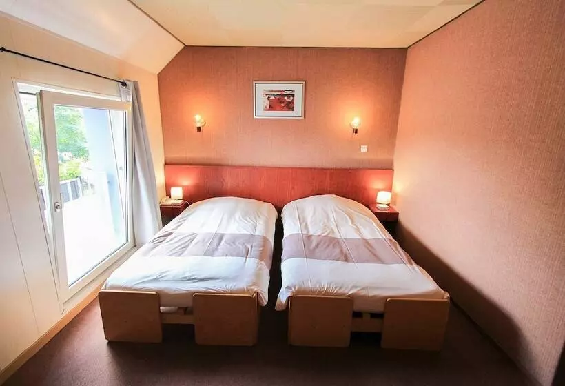 Standard Room, Restaurant De La Poste Mulhouse Ottmarsheim