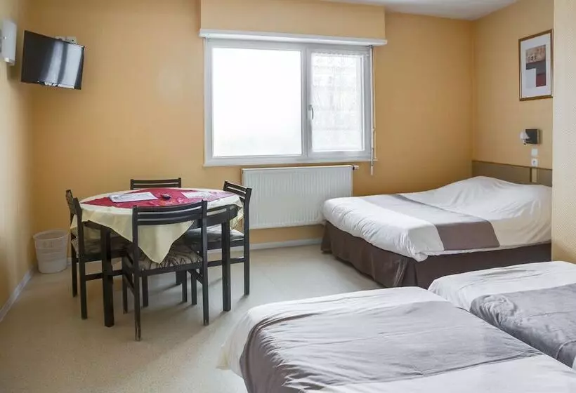 Standard Quadruple Room, Restaurant De La Poste Mulhouse Ottmarsheim