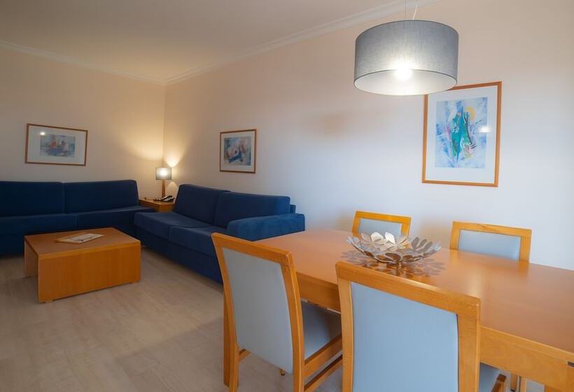 דירת חדר, Vila Petra