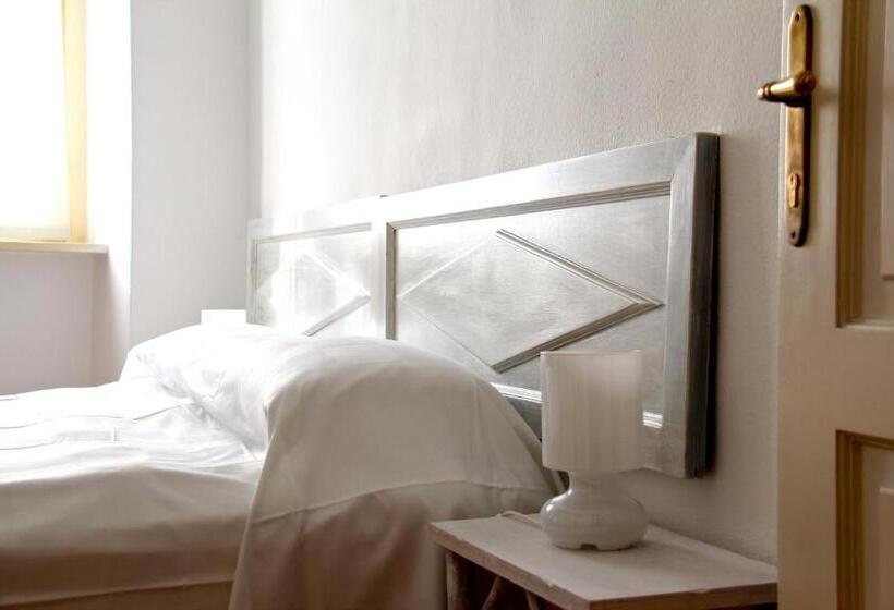 اتاق استاندارد, Albergo Bologna