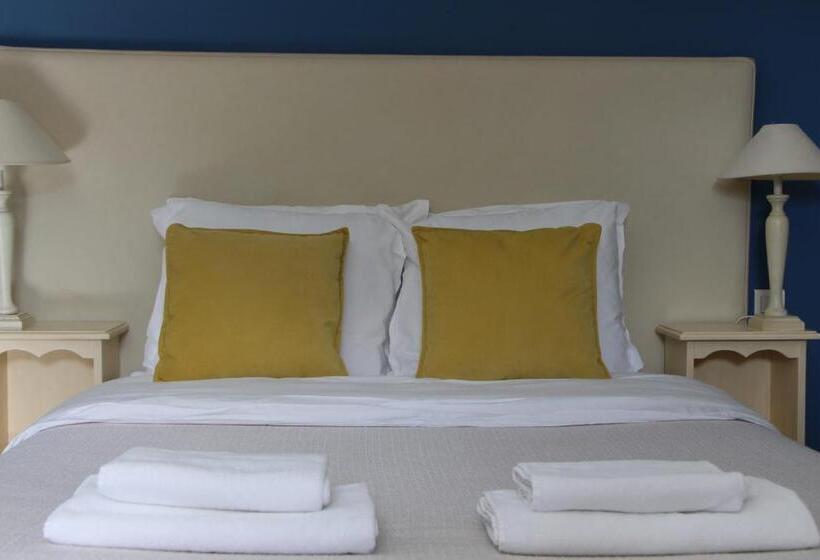 Семейный Номер, Hôtel Au Grand Duquesne