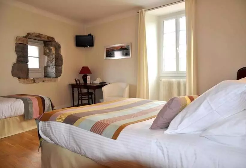 エコノミートリプルルーム, Hôtel Euzkadi