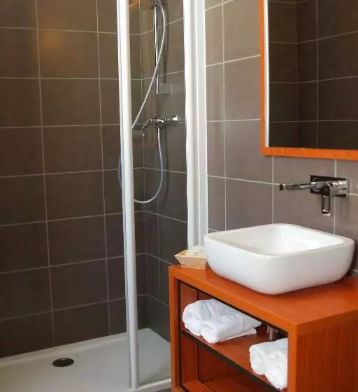 سوییت, Logis Hôtel La Brèche De Roland