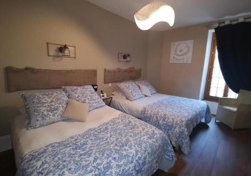 غرفة عائلية, Logis Hôtel Restaurant Le Relais