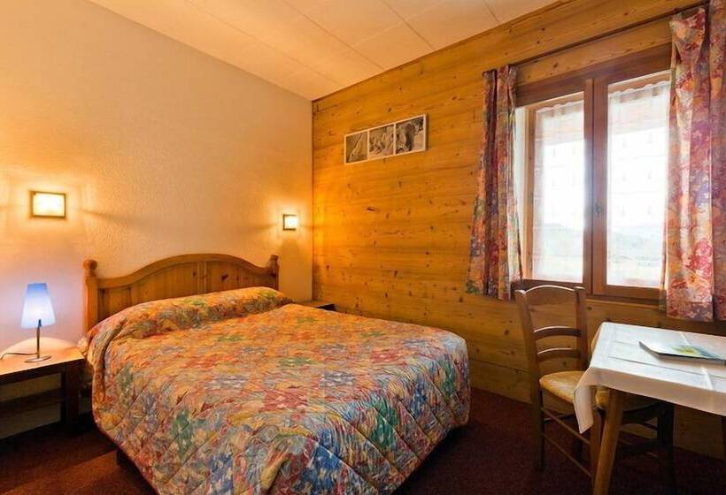 חדר סטנדרט, Aux Touristes Hôtel Restaurant