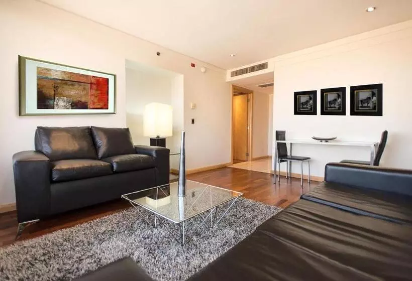 اتاق اجرایی, Boulevard Suites Ferrat