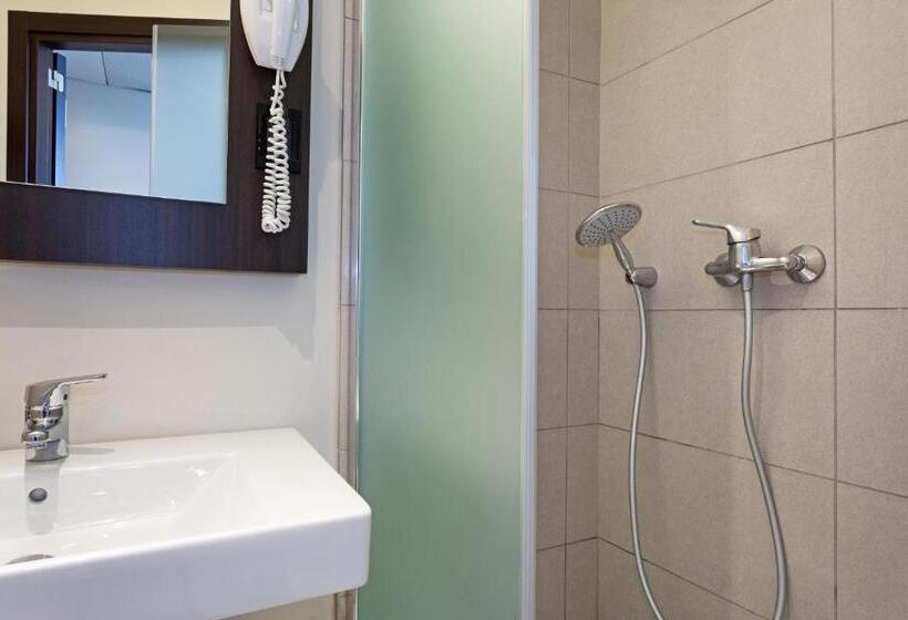 Economy Triple Room, B&b Hotel Ravenna