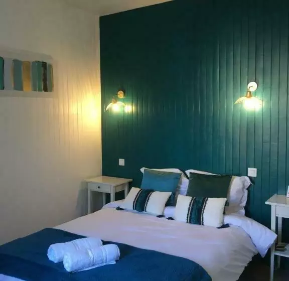 Standard Yhden Hengen Huone, Hôtel Aux Vendanges De Bourgogne