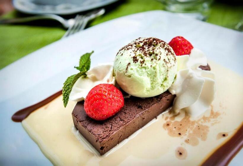 Номер Стандарт, Logis Hôtel Restaurant Le Mont Aigoual