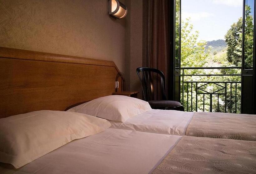 Номер Basic, Logis Hôtel Restaurant Le Mont Aigoual