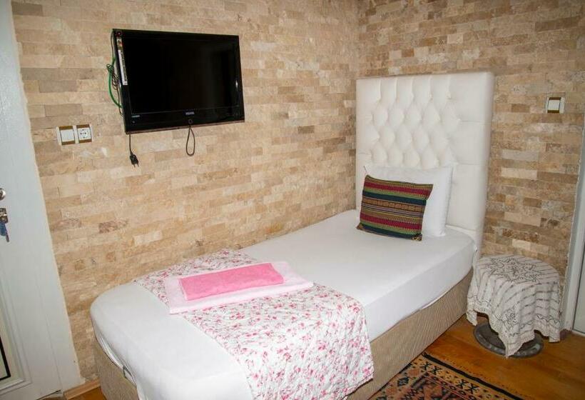 Pokój Standard Trzyosobowy, Sinter Terasse House