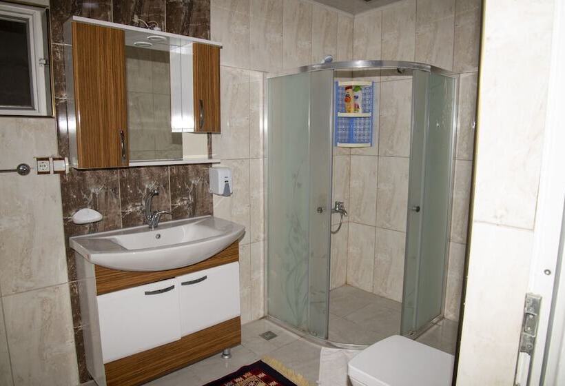 Pokój Standard Trzyosobowy, Sinter Terasse House