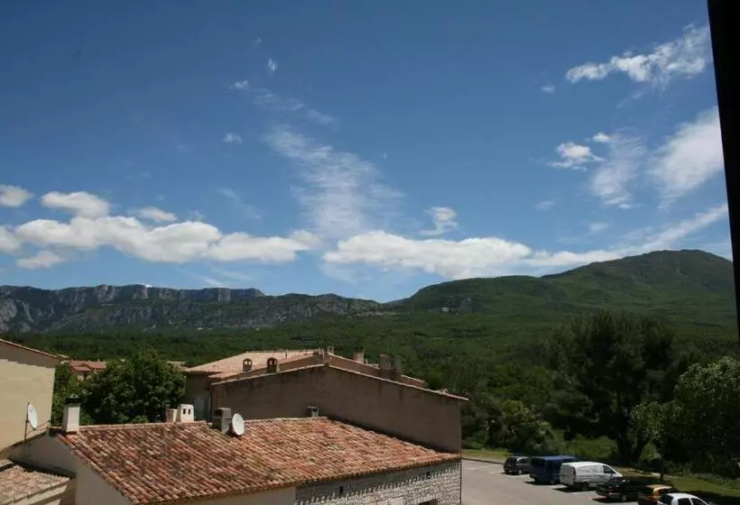 シングルデラックスルーム, Auberge Des Salles