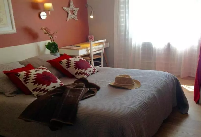 スタンダードルーム, Hôtel Le Chalet Fleuri