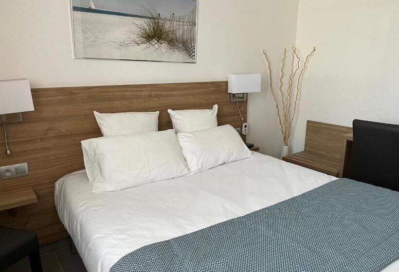 Номер Стандарт, Hôtel Le Mirage