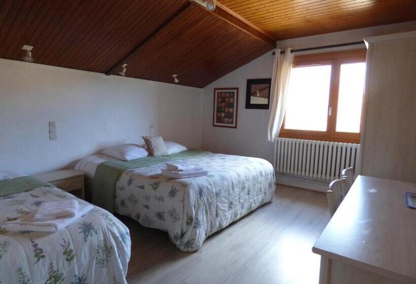 Номер Стандарт, Hôtel Logis La Crémaillère