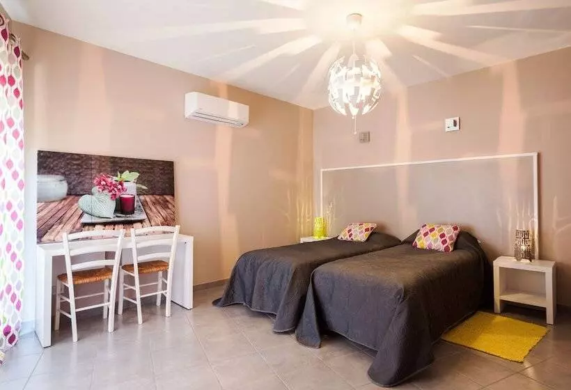 Standard-huone, Logis Hotel Restaurant L  Auberge Cigaloise