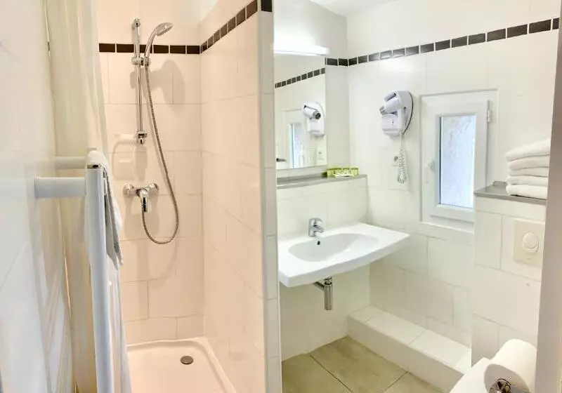 Standard-huone, Logis Hotel Restaurant L  Auberge Cigaloise