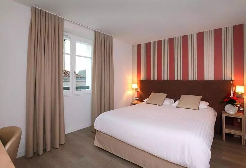 コンフォートルーム, Logis Hotel De La Nivelle