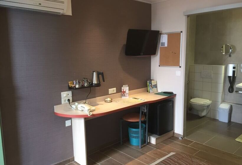 اتاق راحتی, Logis Hôtel Au Tambour